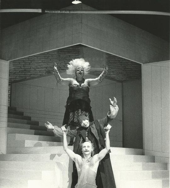 Fotografía de escena de Freaks, 1984