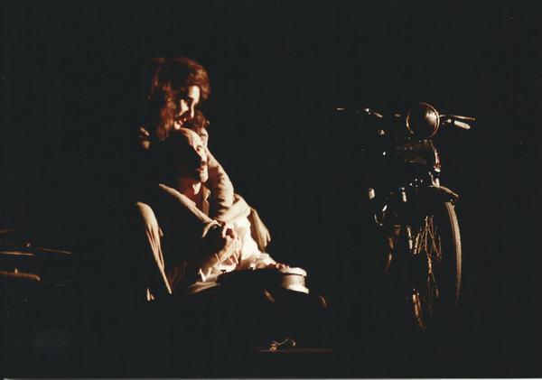 Fotografía del fondo de la Sala Villarroel